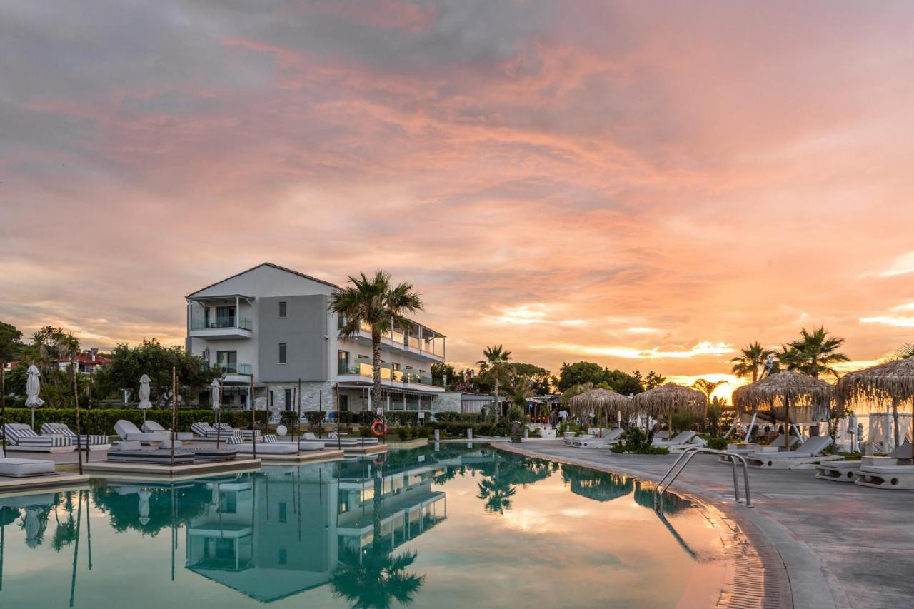 Blue Carpet Luxury Suites Pefkochori Eksteriør billede