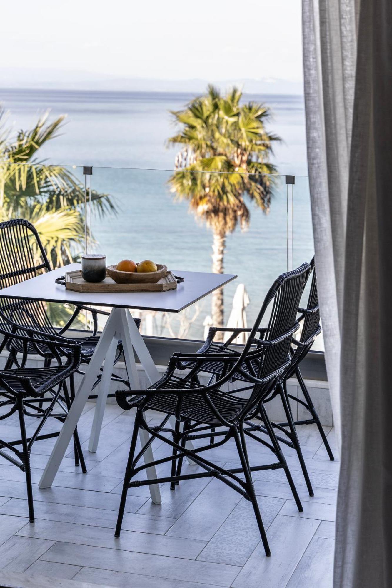 Blue Carpet Luxury Suites Pefkochori Eksteriør billede